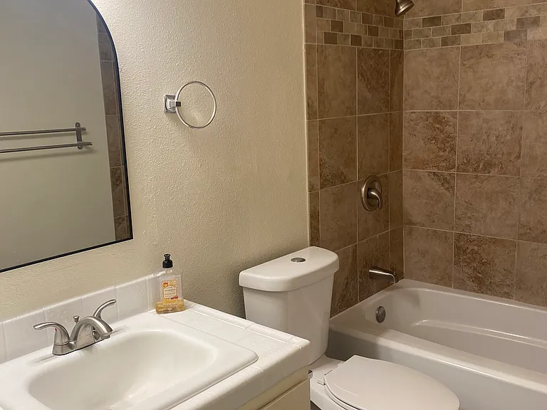 2237 Cherry Ln #102 — Photo 6