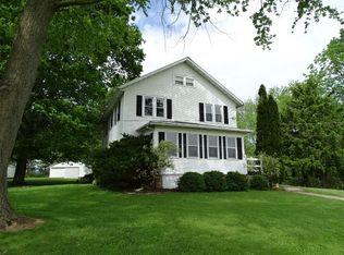 12246 N Bluff Rd, Baileyville, IL 61007