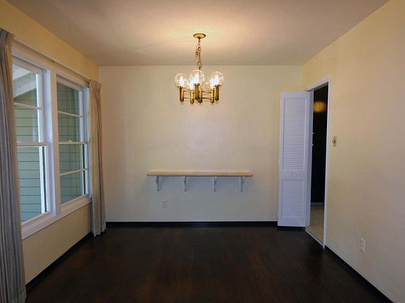 3rd image of 251 Stanford Ave