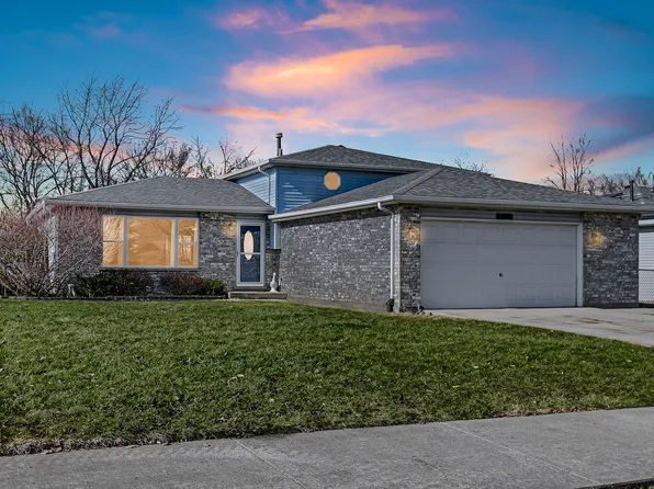 25546 S Linden Ave, Monee, IL 60449