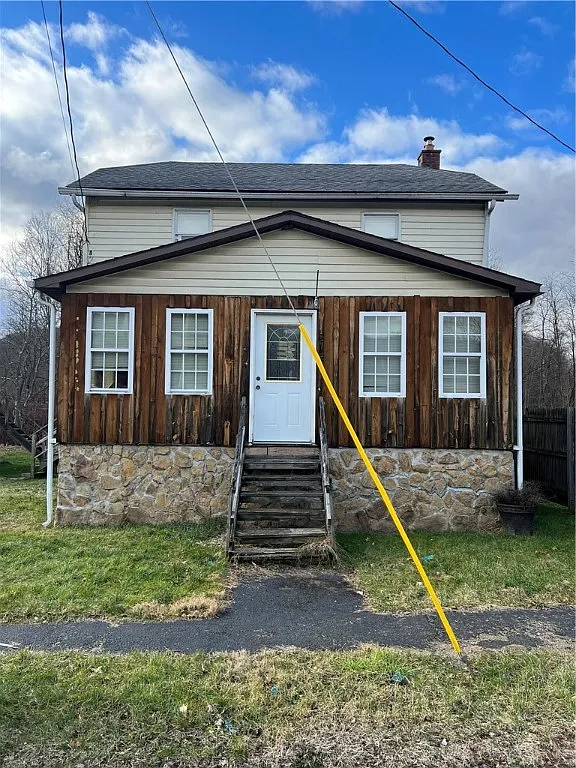 215 Hillview Ln photo 1