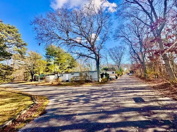 620 Montauk Hwy Unit 33, Westhampton Beach, NY 11978