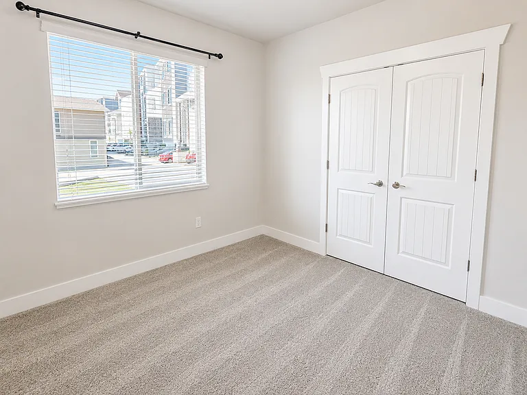 91 W Springview Dr — Photo 14