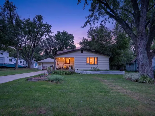 1517 Moore St, Beloit, WI 53511