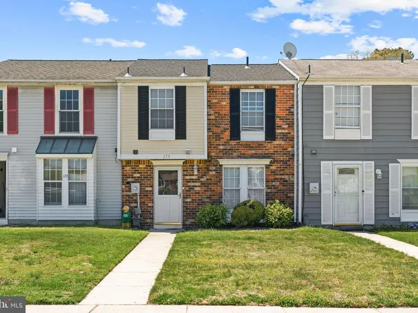 175 Villa Knoll Ct, Sicklerville, NJ 08081