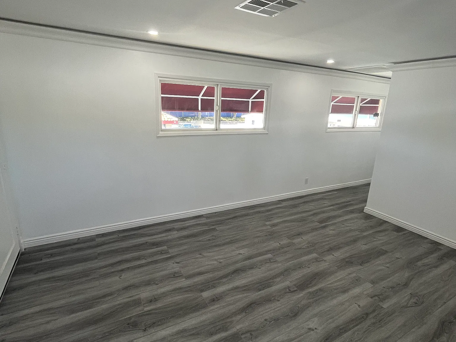 2 bed, 1300 sqft, $2,190 — Photo 2