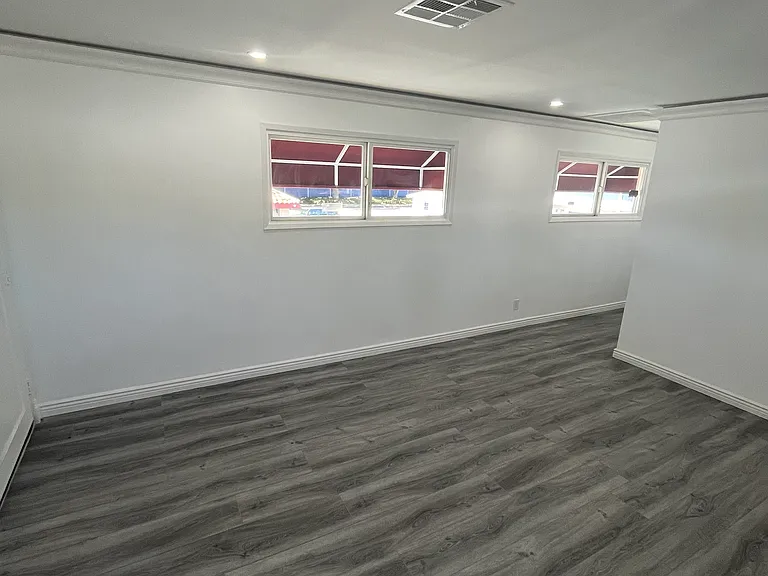 11685 Magnolia Blvd #B — Photo 2