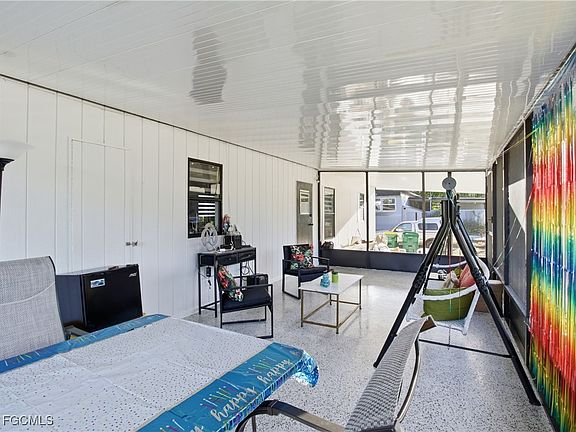 5th image of 15389 Lime Dr