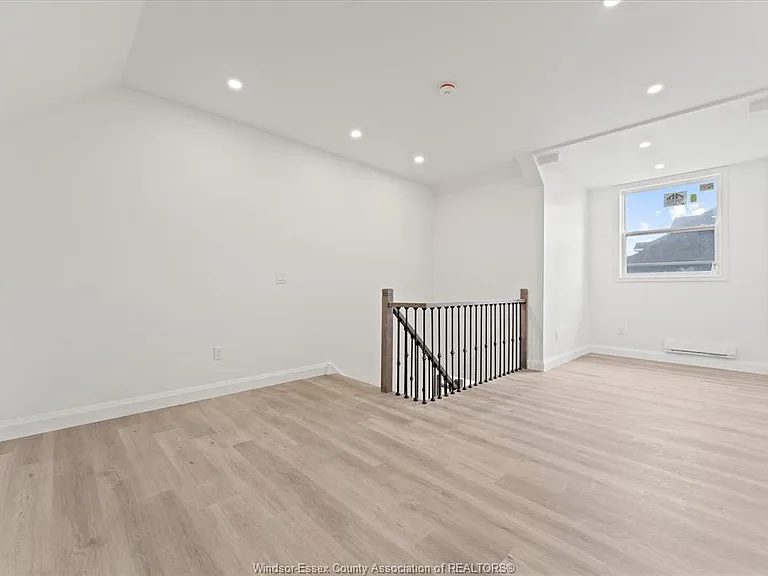702 Pierre Ave #3 — Photo 13