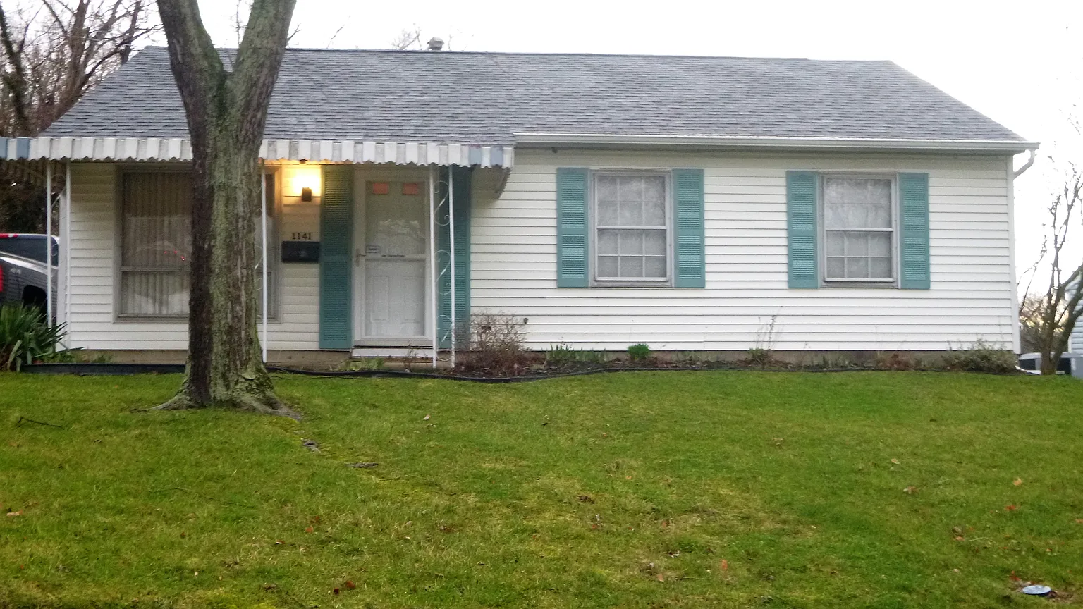 1141 Mayrose Dr photo 1