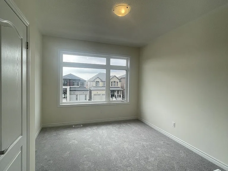913 Rexton Dr — Photo 29