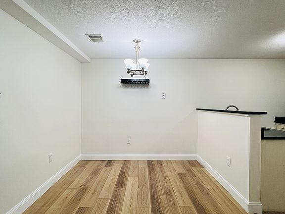 4th image of 18 Walden Dr APT 4