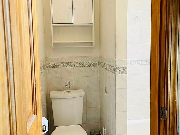 5th image of 627 Morgan Ave APT 12