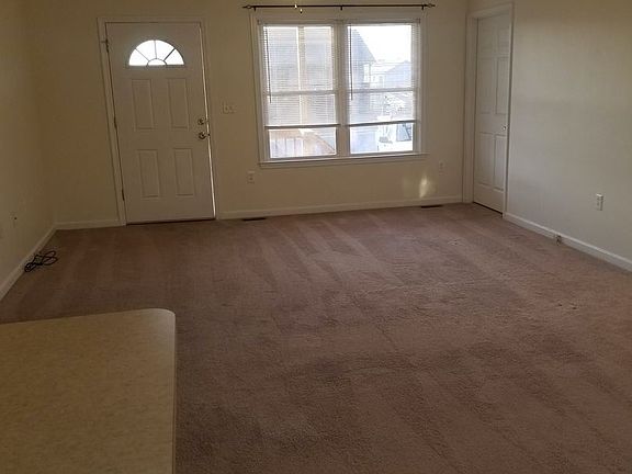 2nd image of 443 N Summit Ave