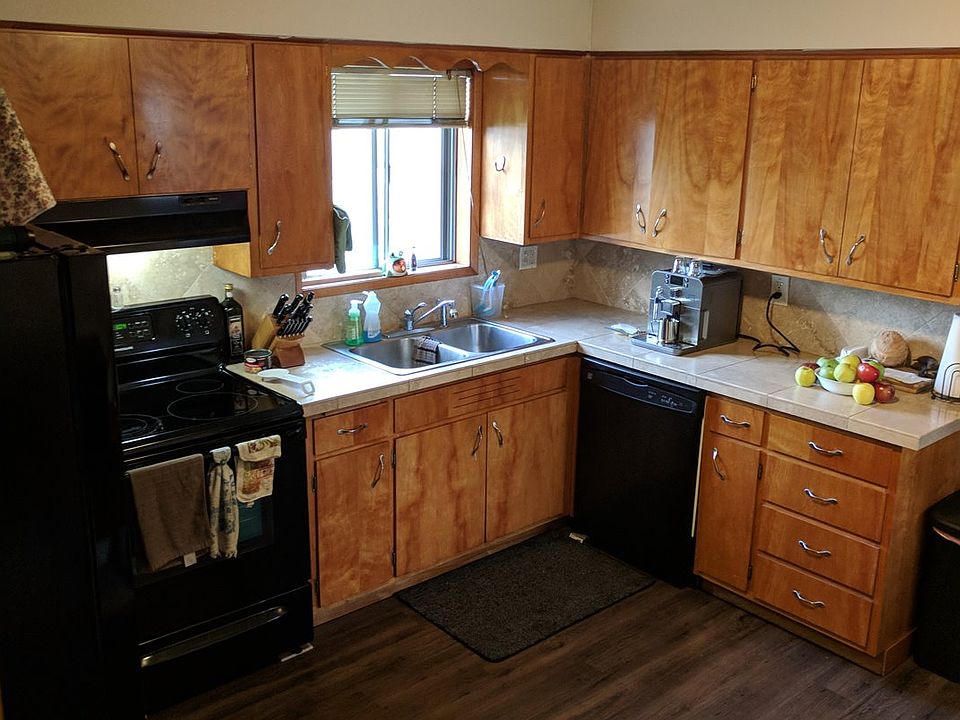 2nd image of 210 NE 73rd St