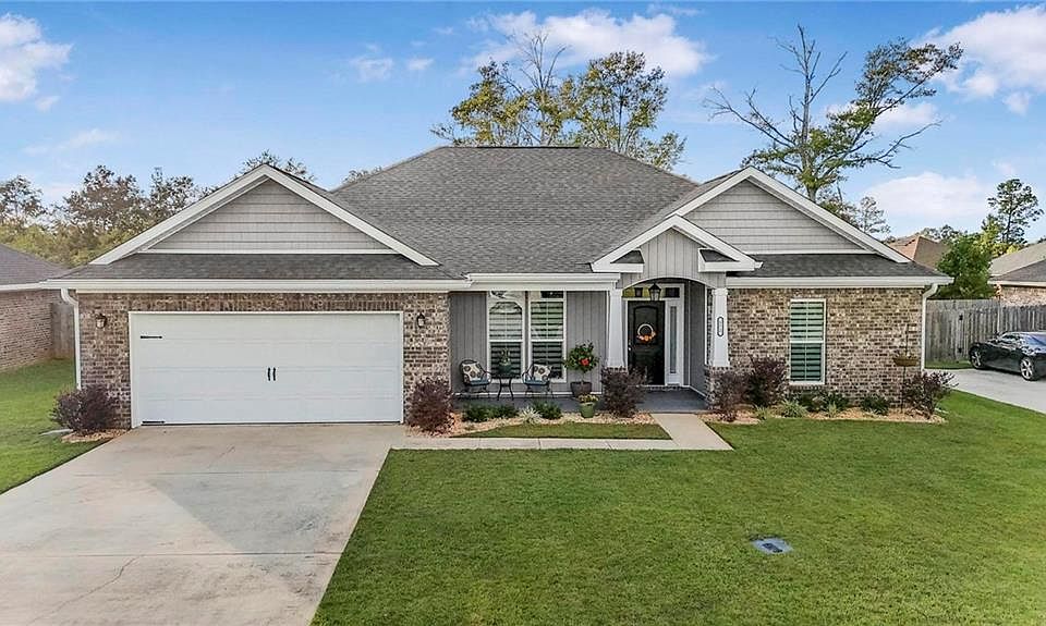 1st image of 572 Begeman Rd