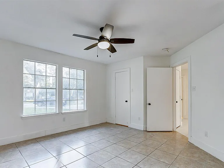 21892 Silver Oak Ct — Photo 28