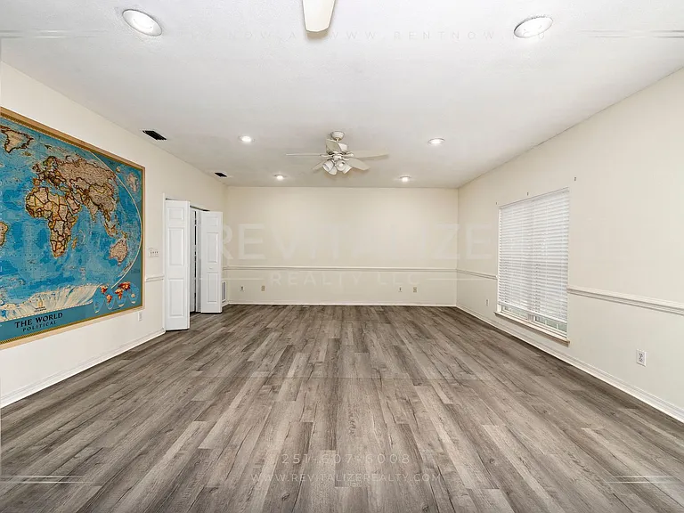 105 Ventura Cir — Photo 42