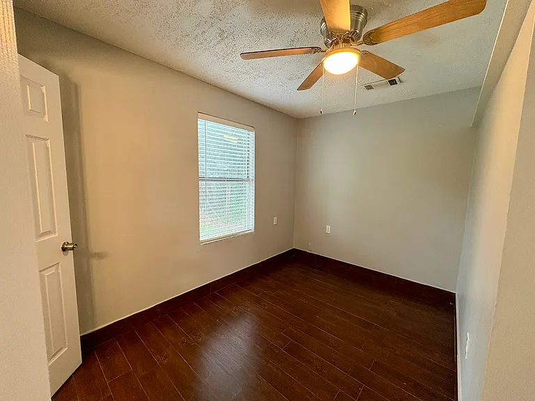 2177 Lake Dr #1 — Photo 9