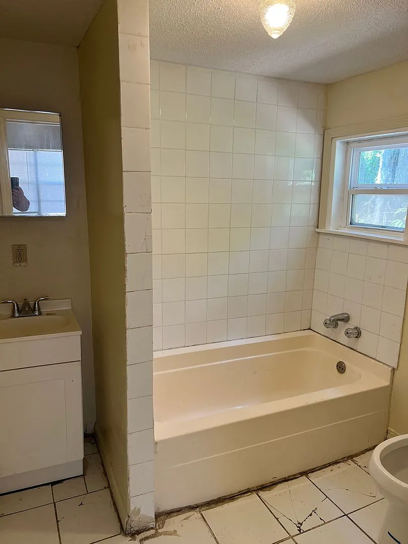 1801 Goodyear Ave - TJ — Photo 4