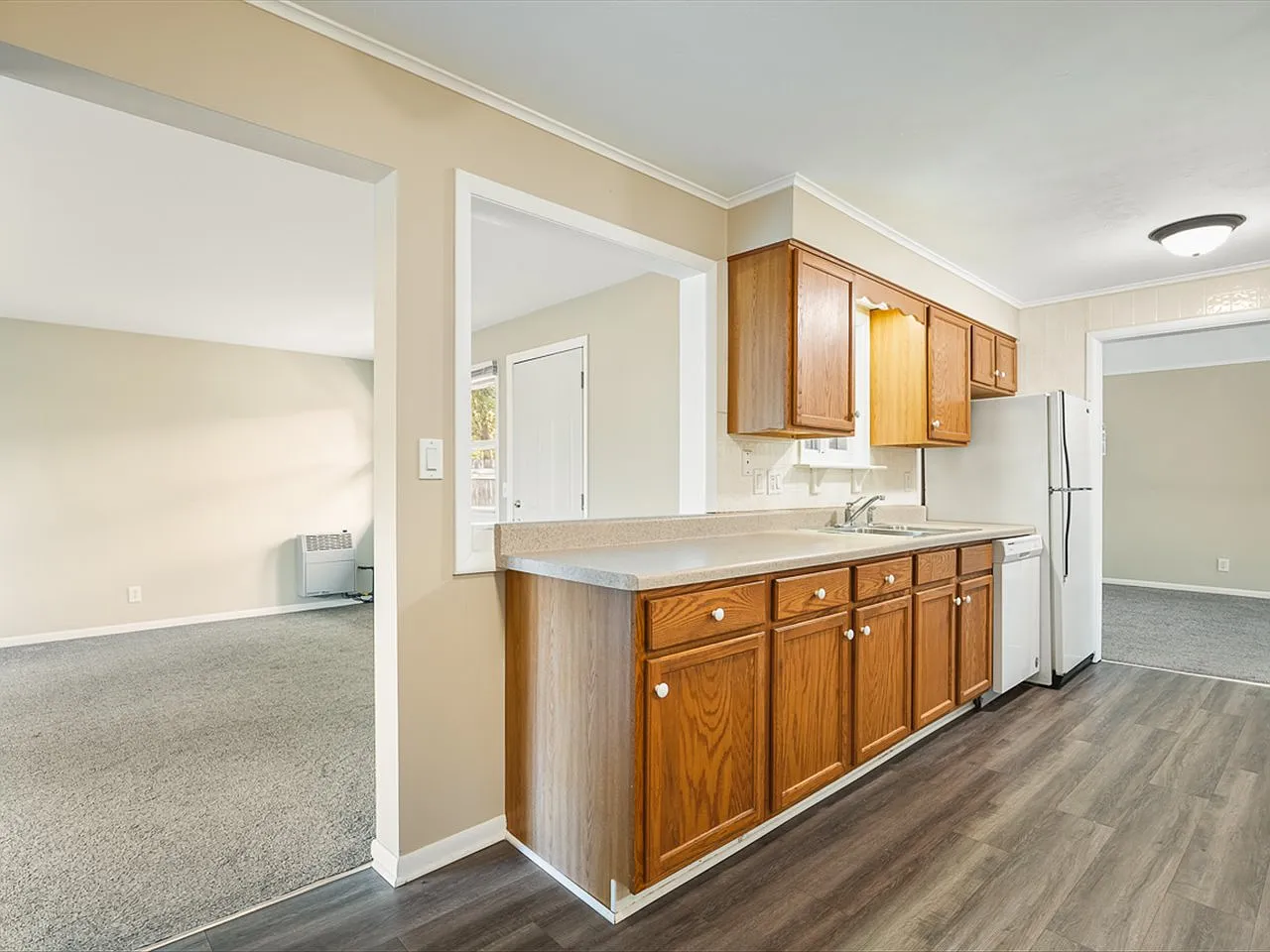 3 bed, 1381 sqft, $2,250 — Photo 4