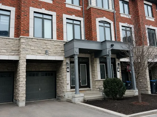 354 Ladycroft Ter, Mississauga, ON L5A 0A7