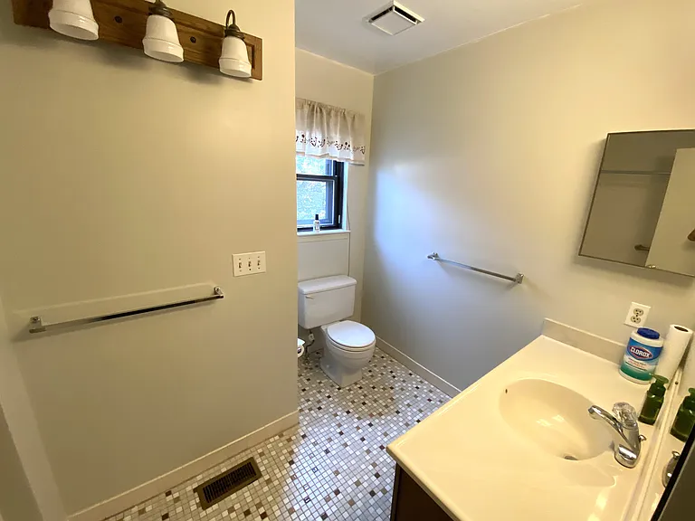 354 Paoli Woods Dr — Photo 7