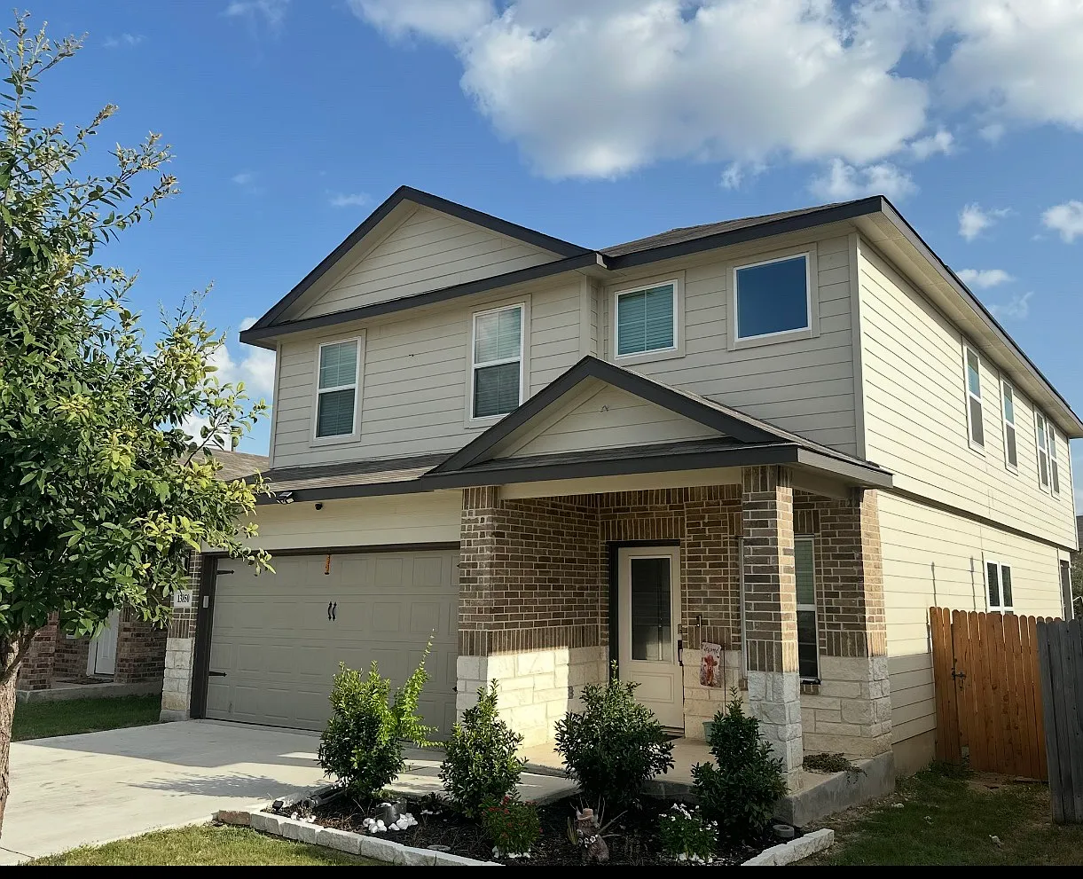 5 bed, 2510 sqft, $2,550 — Photo 1