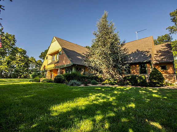 2nd image of 6456 S Abigail Ln