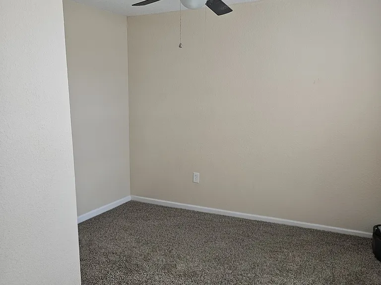 2820 Moore Ave — Photo 11