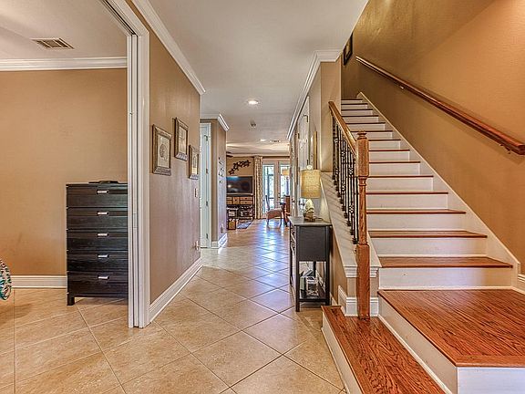 Huge Foyer- 1st Fl Tile