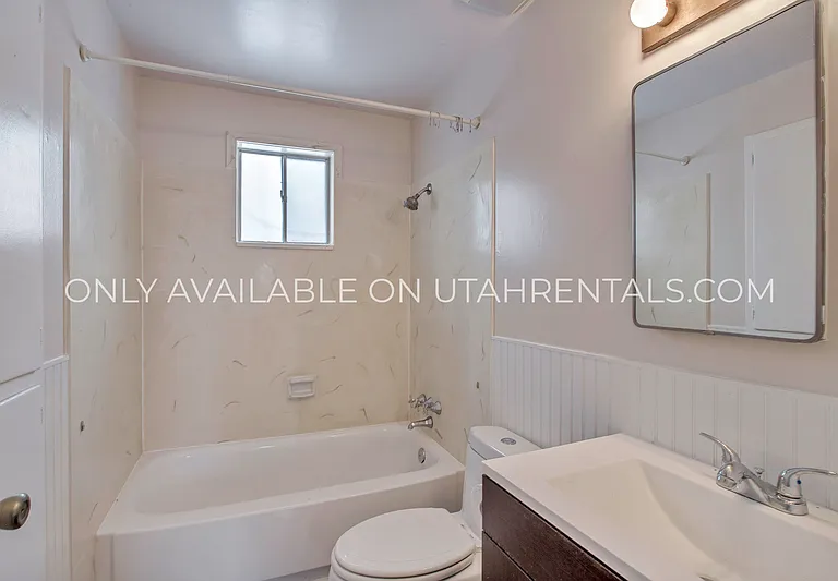 961 S 190 W — Photo 11