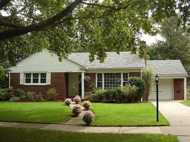 Great curb appeal!
