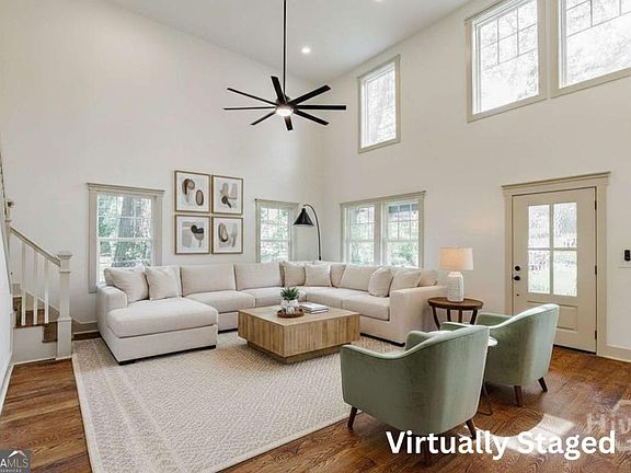 3rd image of 325 Stokes St