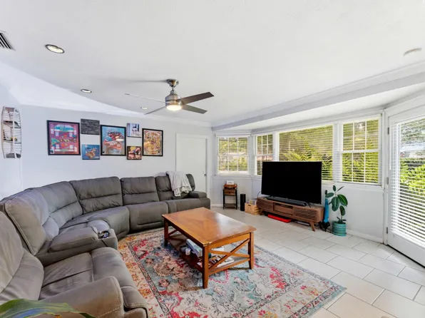 3514 7th Ave N Unit A, Saint Petersburg, FL 33713