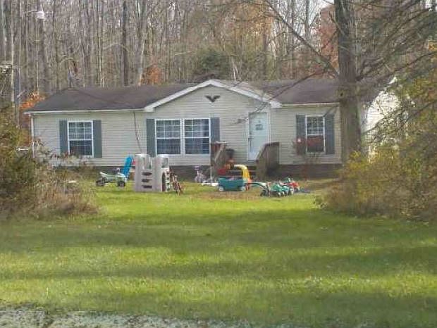 2nd image of 11160 Center Rd