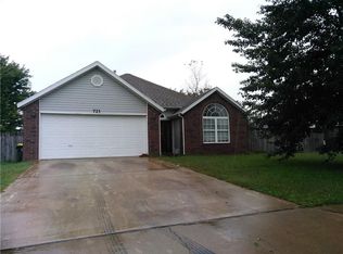 721 Emerald St, Lowell, AR 72745