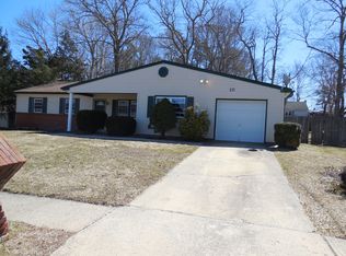 10 Rhodes Ter, Neptune, NJ 07753