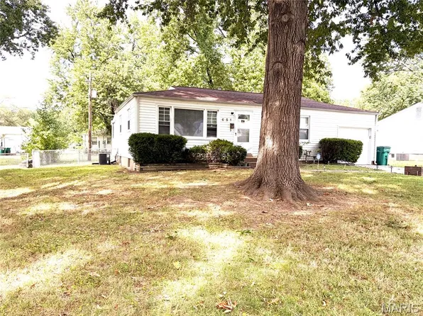 651 Gleason Dr, Saint Louis, MO 63137