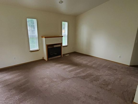 4th image of 4804 220th St E