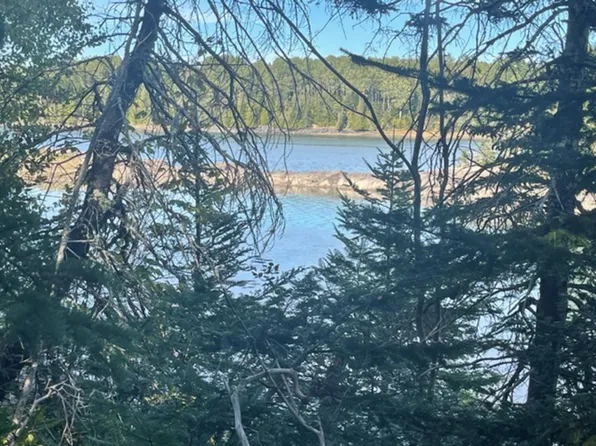M40L85 Lyons Road, Lubec, ME 04652
