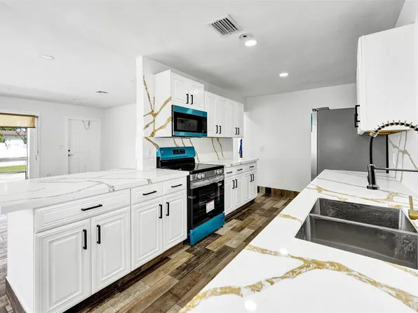 710 N 65th Avenue, Hollywood, FL 33024