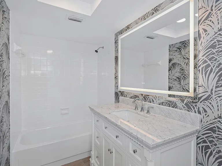 4910 38th Way S #111 — Photo 35