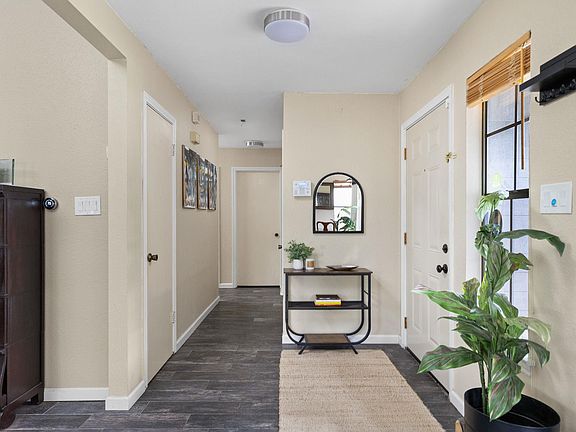 5th image of 12932 Covington Trl