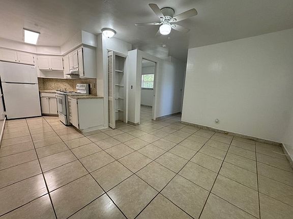5th image of 707 NE 10th St #3