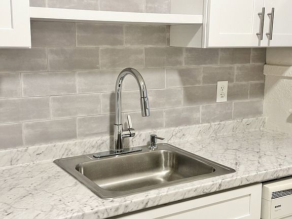4th image of 741 Ponce De Leon Ct NE #1