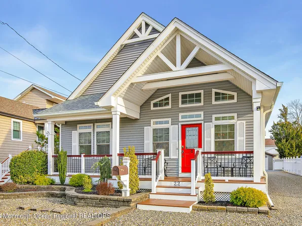 22 Pershing Blvd, Lavallette, NJ 08735