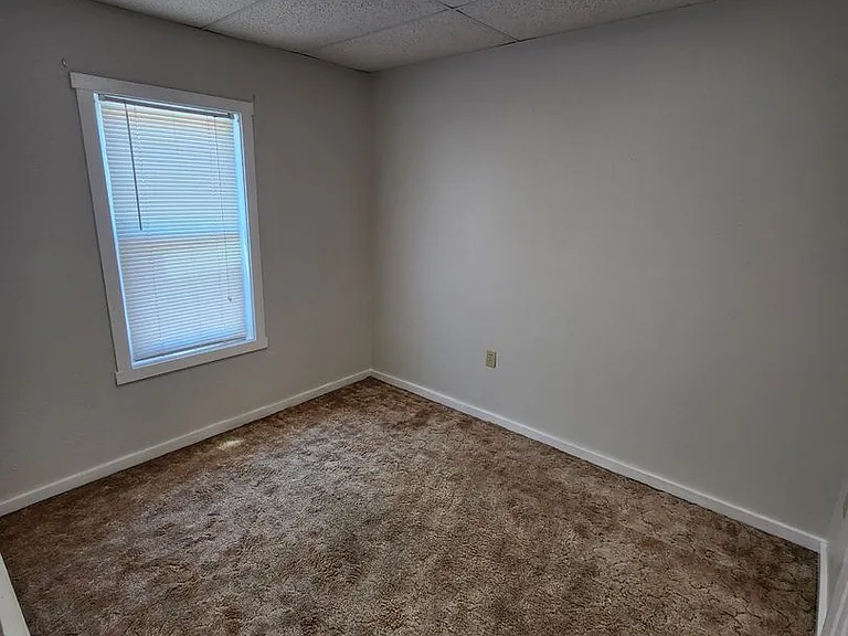 623 Jefferson Ave — Photo 7