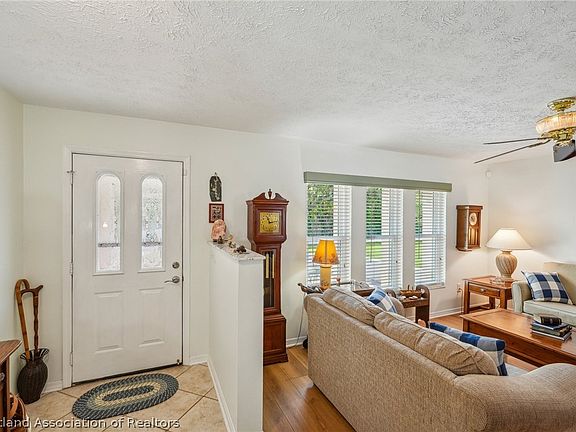 5th image of 1120 Peachtree Dr