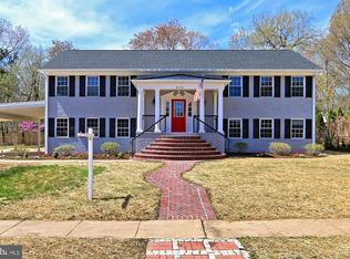 8702 Camden St, Alexandria, VA 22308
